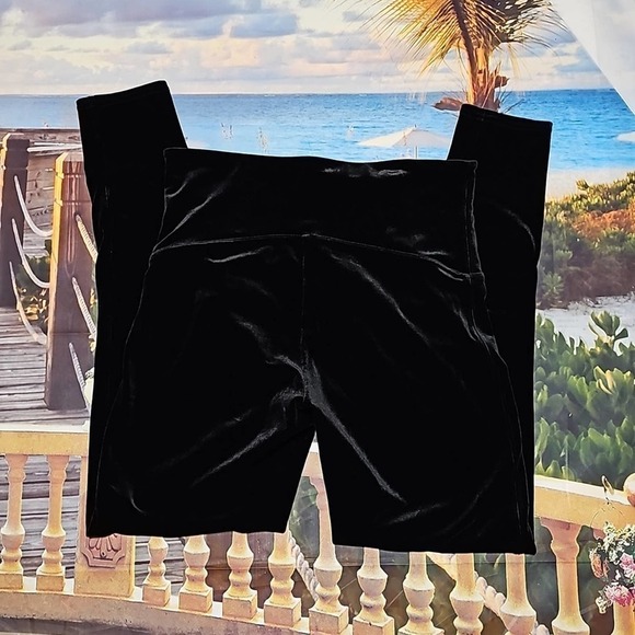Spanx Black Velvet Pants Size Medium - Picture 4 of 7